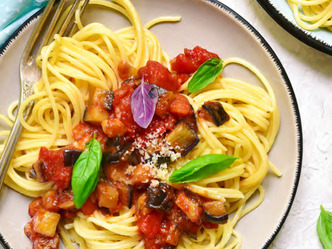 Spaghetti siciliene cu vânătă